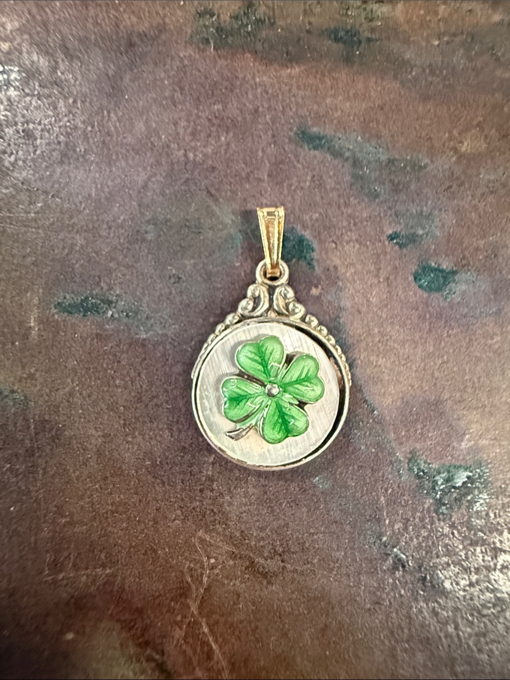 Vintage Silver and Mother-of-Pearl 4-Leaf Clover Pendant - Green Enamel